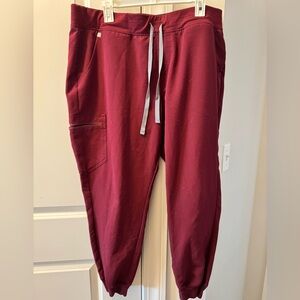 FIGS burgundy Zamora XXL